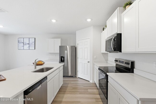 Photo - 673 Bremerhaven St NW