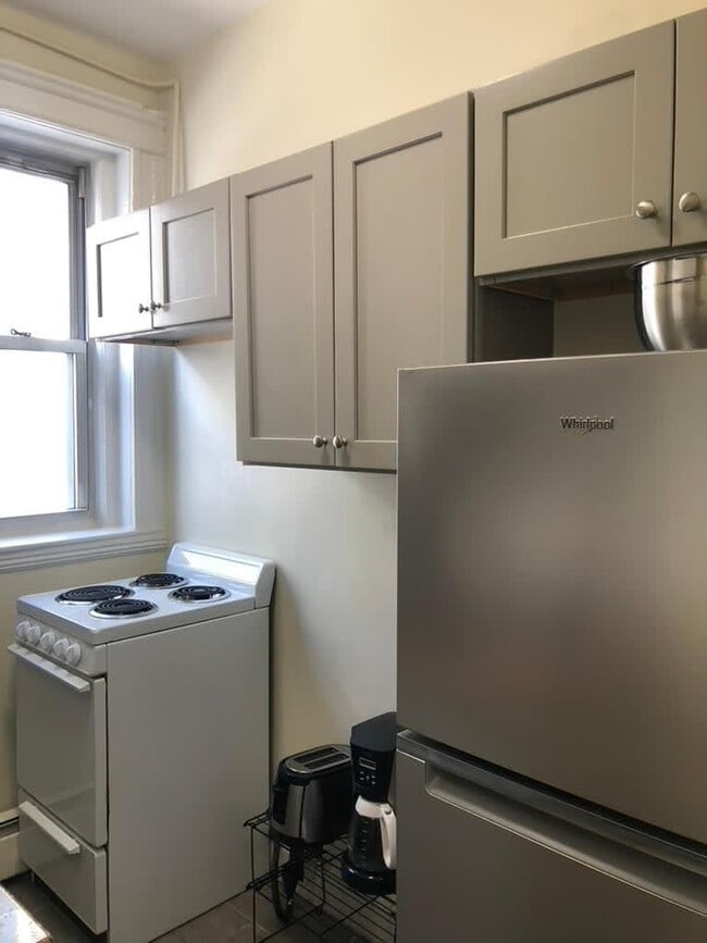 Photo - 109 Strathmore Rd Unit SI FL2-ID1564685P