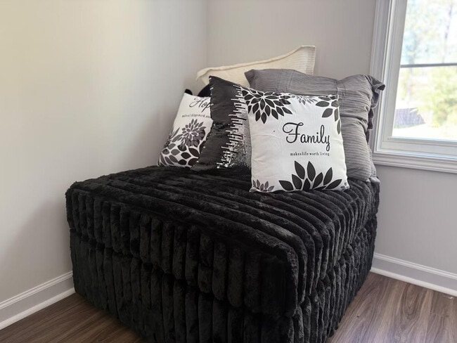 Photo - 2794 Prince Charles Ct Unit ID1339900P