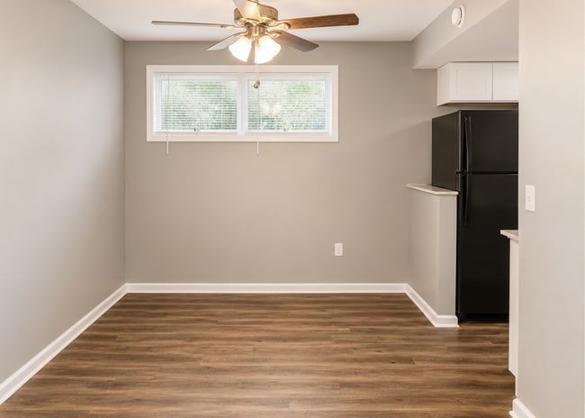 Photo - Corby Grove Apartments