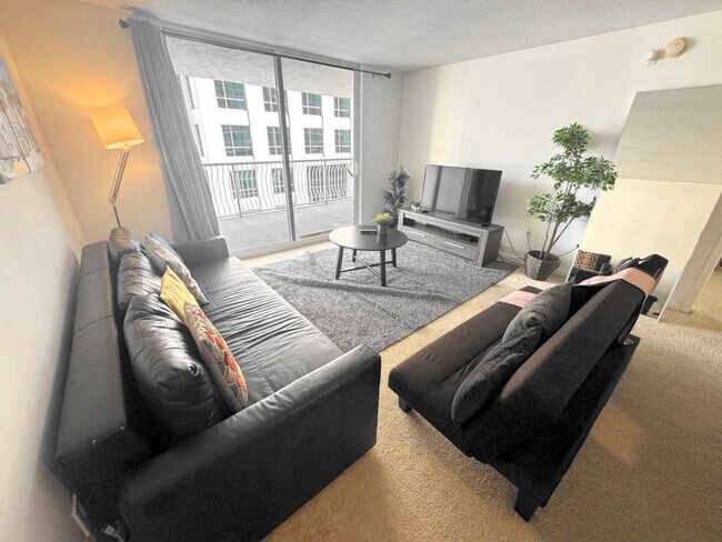 Photo - 1 SE 12th St Unit FL21-ID1022227P