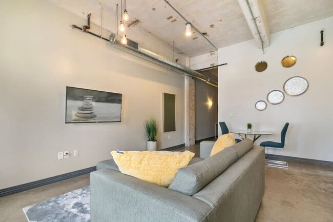 Photo - 500 S Ervay St Unit ID1297785P