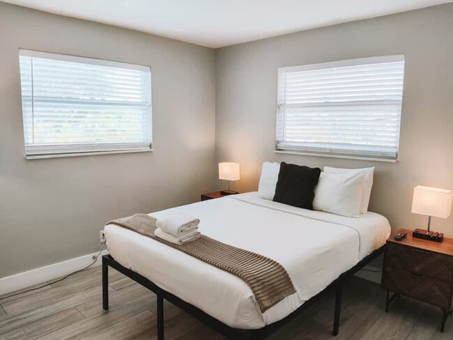 Photo - 50 Davie Blvd Unit SI FL2-ID1503928P