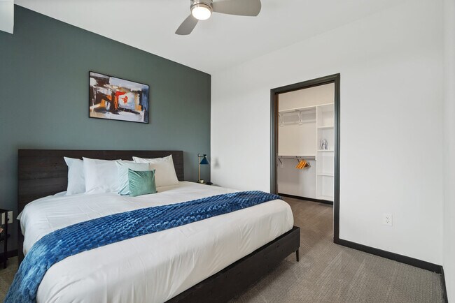 Photo - 423 E Michigan St Unit ID1026475P