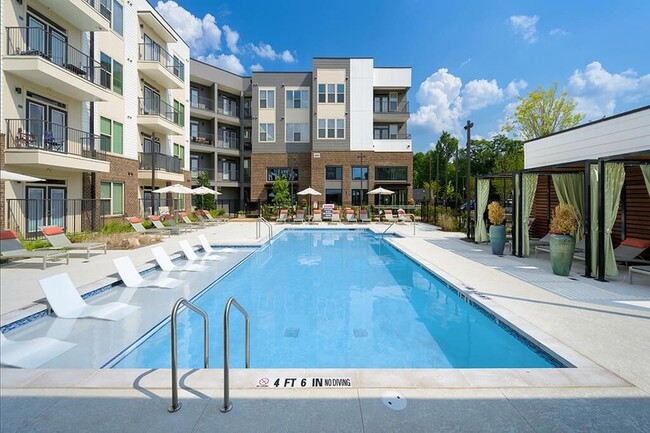 Photo - 125 Milton Ave SE