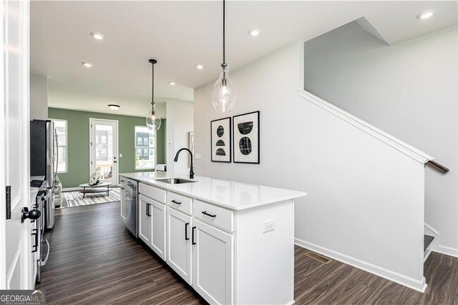 Photo - 1422 Creekside Cir NW
