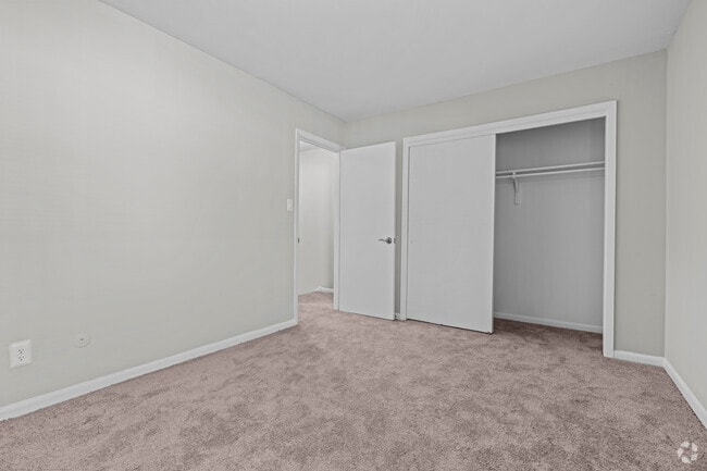 2BR Townhome - Baypointe Crossing Apartments