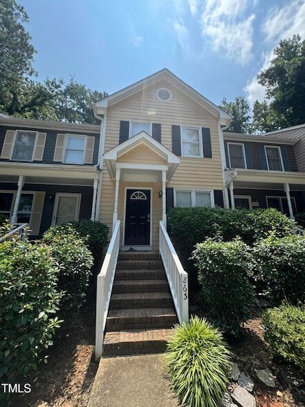 Building Photo - 863 Dalewood Dr
