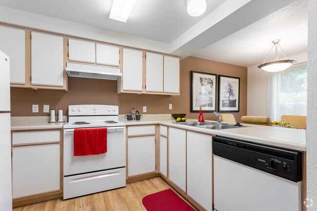 2BR, 1BA - 843 SF - The Crossings