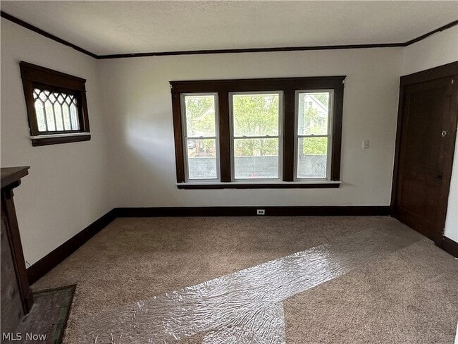 Photo - 14415 Westropp Ave