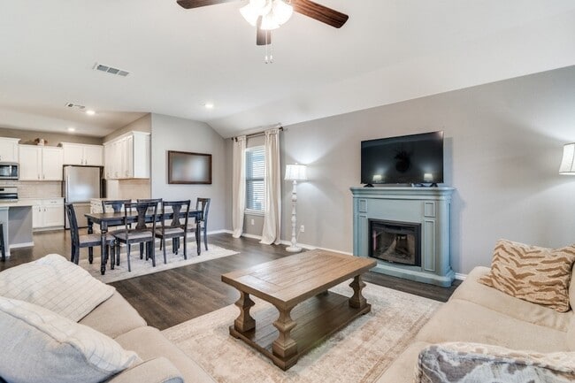 Photo - 158 Coyote Trl