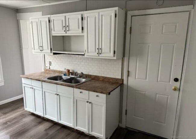 Building Photo - 95 Center St Unit 2nd