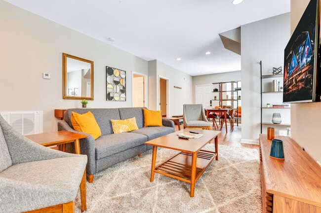 Photo - 947 Palmetto Ave SW Unit SI ID1609609P