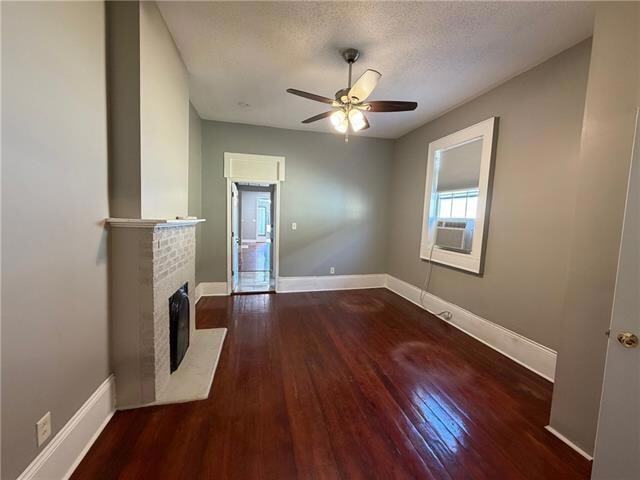 Photo - 8421 Cohn St