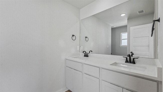 Photo - 1702 Cuppett Cir