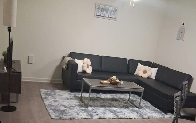 Building Photo - 1051 Southern Dr Unit ID1356279P