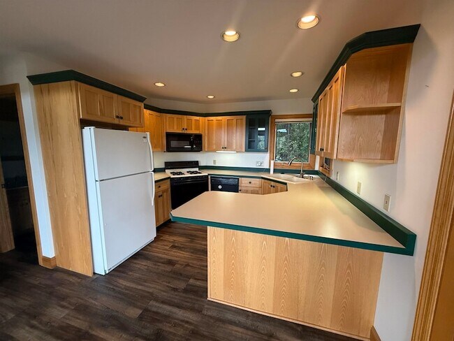 Photo - 125 Cogan Dr