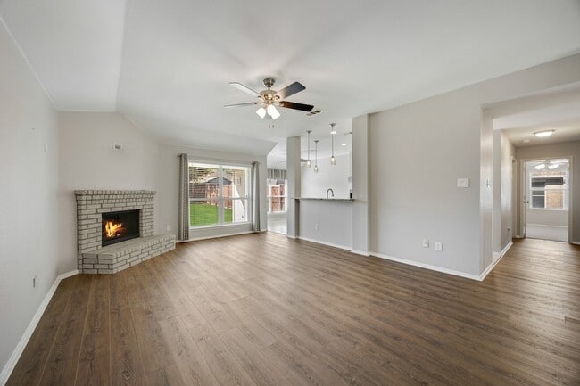 Photo - 2271 Fieldcrest Dr