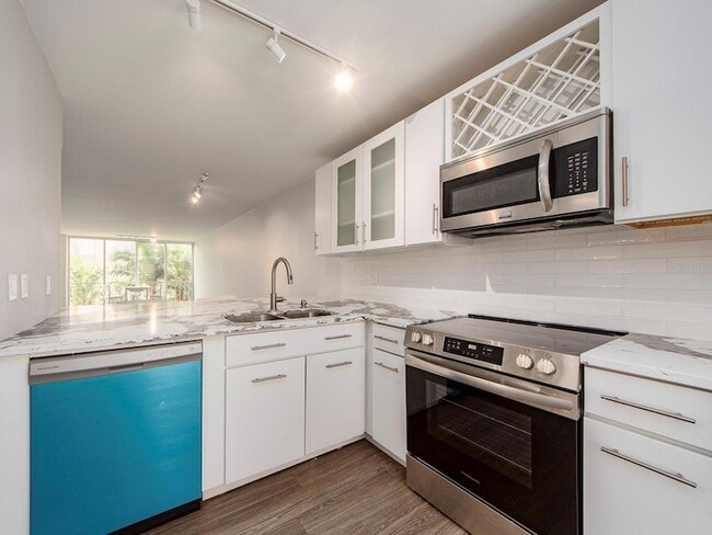 Photo - 121 Island Way Unit 334