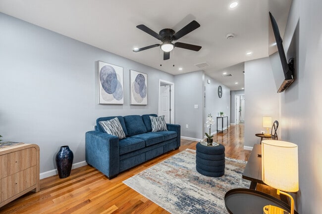 Photo - 109 Flora St Unit ID1373658P