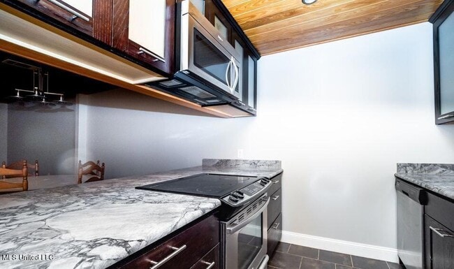 Photo - 807 Planters Point Dr