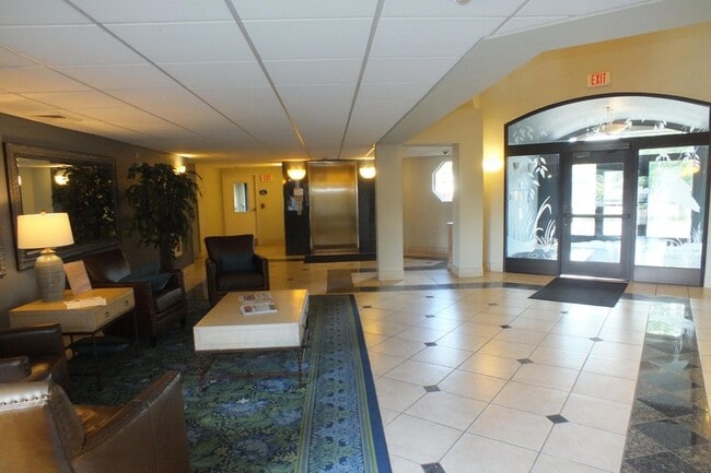 Photo - 100 E Main St