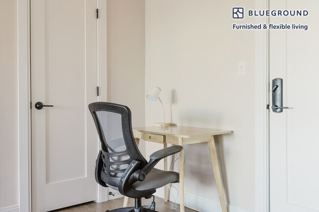 Photo - 340 Bremen St Unit FL4-ID1128