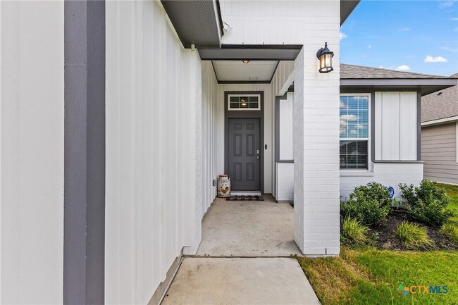 Photo - 242 Boatright Blvd