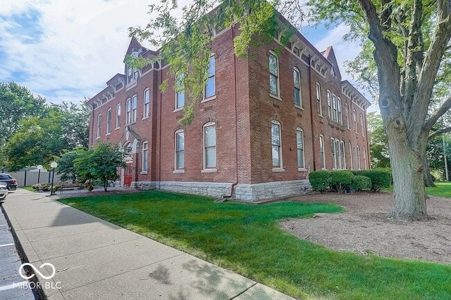 Photo - 714 Buchanan St Unit 18