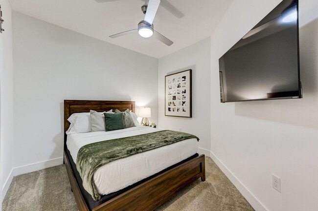 Photo - 975 Memorial Dr SE Unit SI ID1511234P