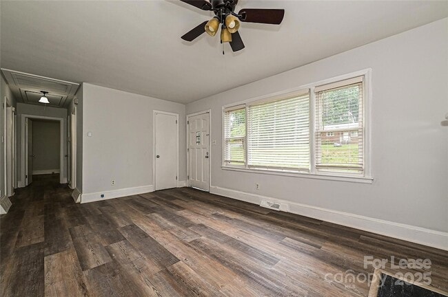 Photo - 2256 Kilborne Dr