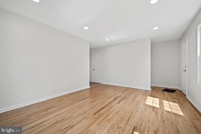 Photo - 228 Carroll Dr