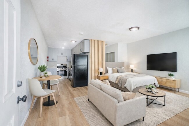 Photo - 1424 Marshall St Unit 9