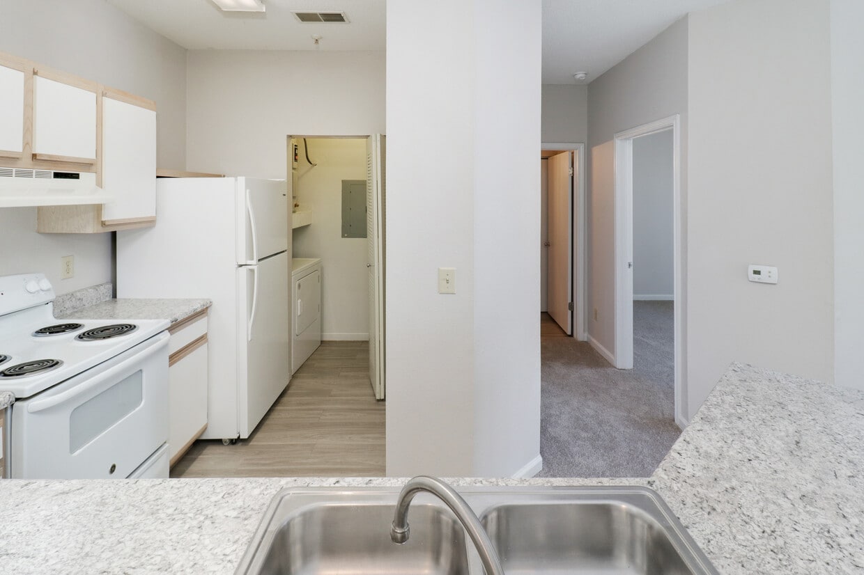 Floor Plan - Large 1 Bedroom w/VC&F Classic