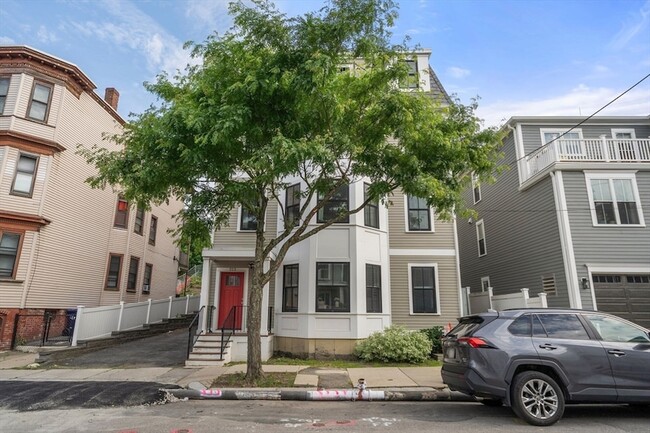Photo - 213 E Eagle St Unit 3