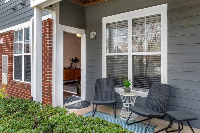 Photo - Galleria Village