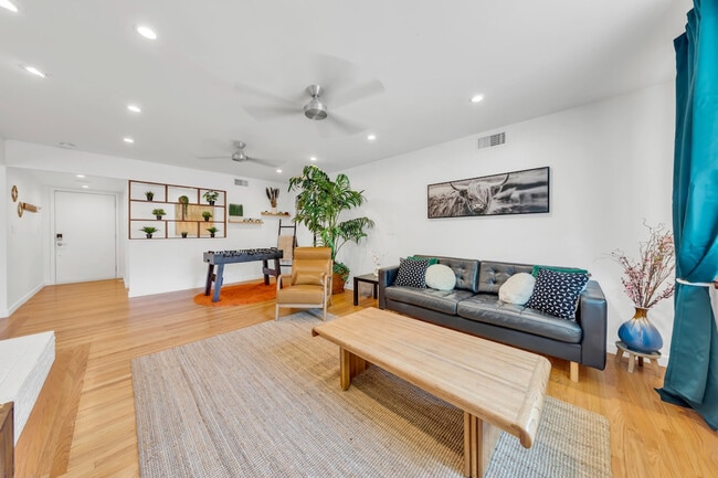 Photo - 6836 S Land Park Dr Unit SI ID1473530P