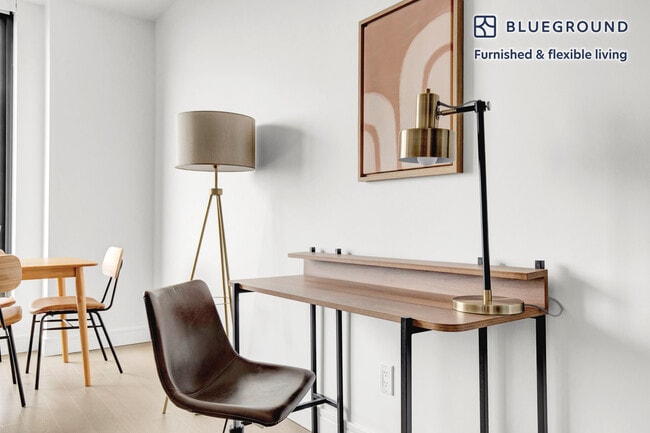 Photo - 27-19 44th Dr Unit FL23-ID674