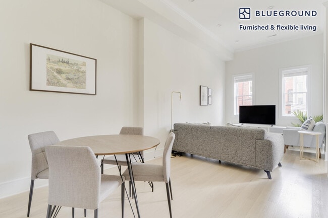 Photo - 1902 R St NW