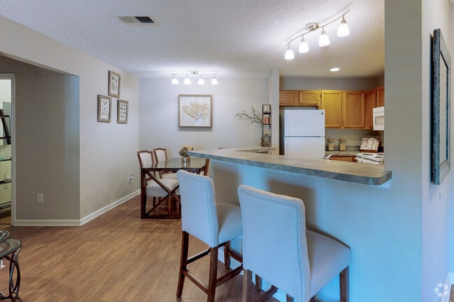 3BR, 2BA - 1189 SF - HarborOne