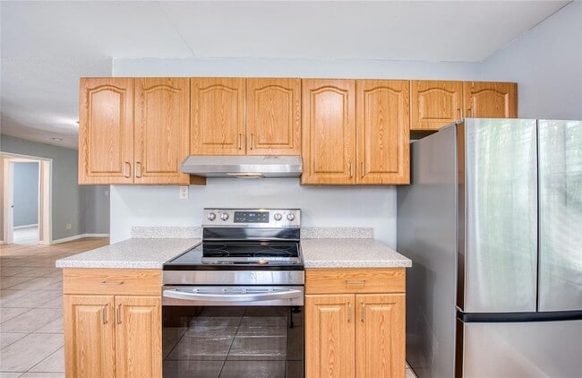 Photo - 6704 Interbay Blvd