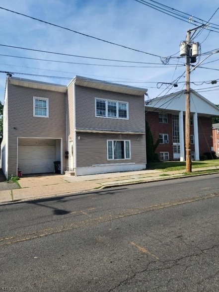 Photo - 245 W Grand St