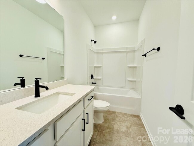 Photo - 1736 Blanche St