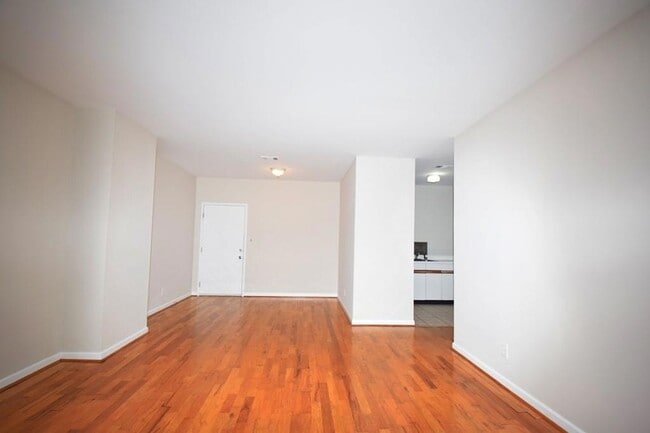 Photo - 1421 W Peachtree St NE