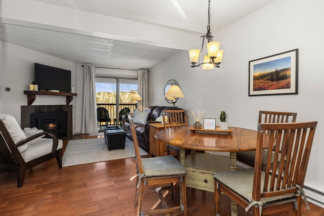 Photo - 3005 Village Dr Unit SI FL3-ID1564320P