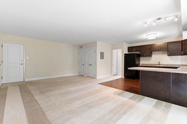 Photo - Corner Park Apartments