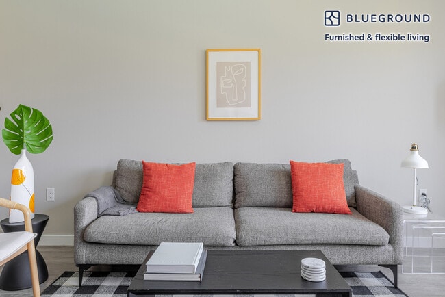 Photo - 3560 Rambla Pl Unit SI FL5-ID1933