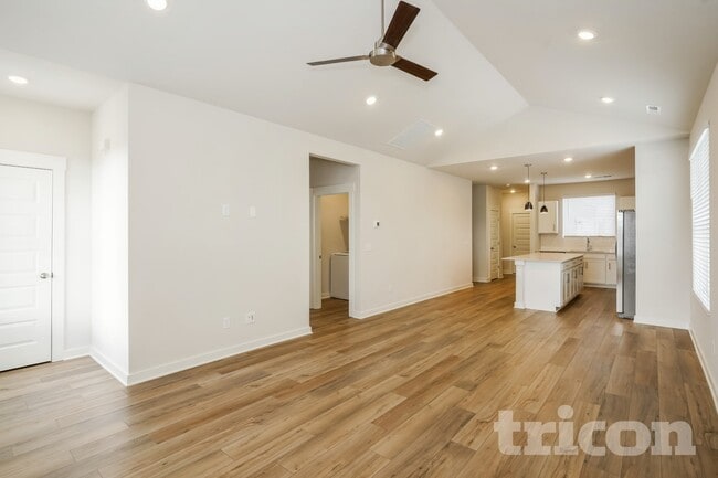 Photo - Tricon Cedar Creek