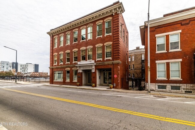 Photo - 400 W Church Ave