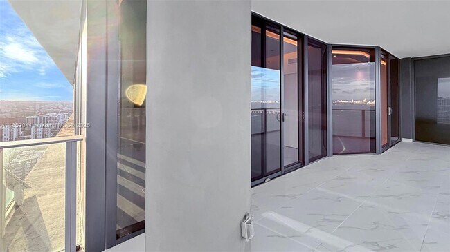 Photo - 700 NE 24th St Unit 3407